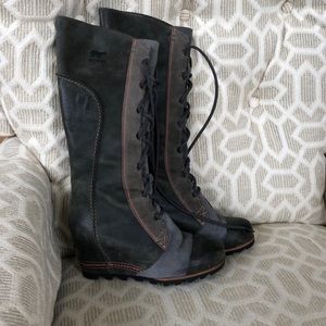 Sorel wedge boots. Great condition.